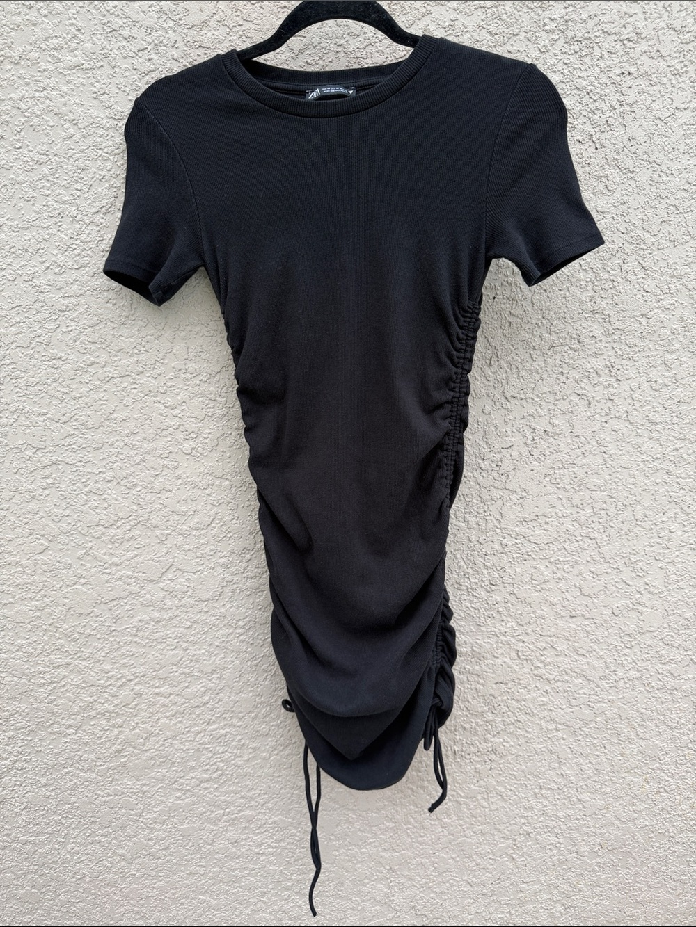 Zara Black Short-Sleeve Ruched Side Crop Top